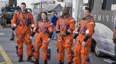 Da destra a sinistra, gli astronauti NASA Reid Wiseman (comandante), Victor Glover (pilota), Christina Koch, (specialista di missione) e l’astronauta CSA (Canadian Space Agency) Jeremy Hansen (specialista di missione). Image Credit: NASA/Aubrey Gemignani