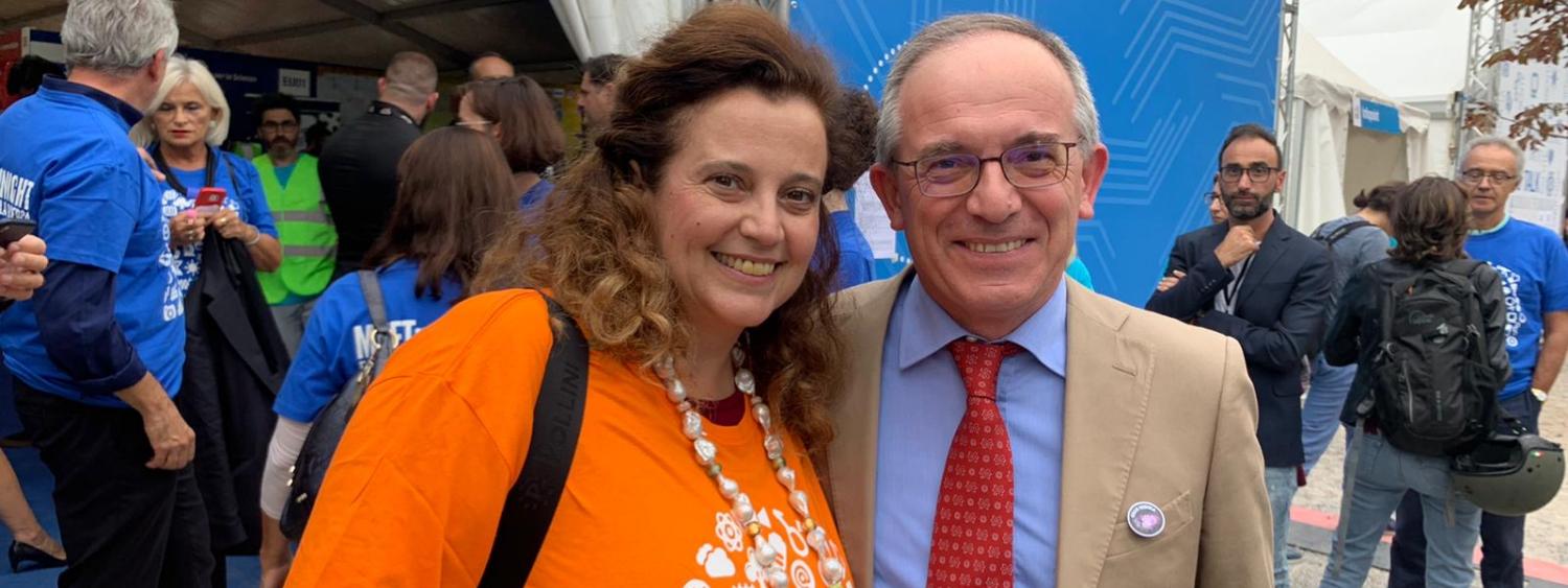 La Rettrice Giovanna Iannantuoni e il Direttore del Dipartimento di Fisica Giuseppe Gorini
