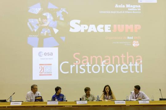 Conferenza con Samantha Cristoforetti Conferenza con Samantha Cristoforetti